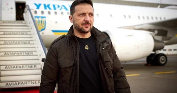 Зеленский прибыл в Париж для участия в саммите коалиции решительных