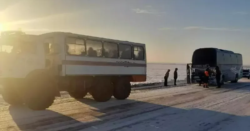 Десятки граждан России застряли в мороз на казахстанской трассе