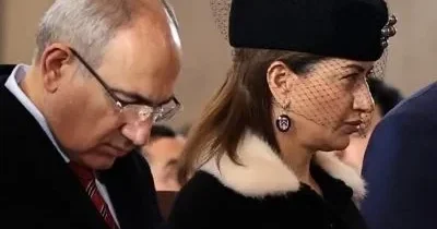 Украшения на 8 млн драмов: в Армении обсуждают образ Анны Акопян на рождественской литургии