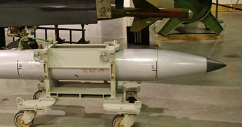 ABŞ Avropada yüzlərlə modifikasiya olunmuş nüvə bombası yerləşdirib