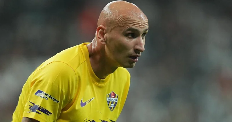 “Arda məşqdən sonra ayağını masanın üzərinə qoyub viski içirdi” ingilis futbolçu ifşa etdi