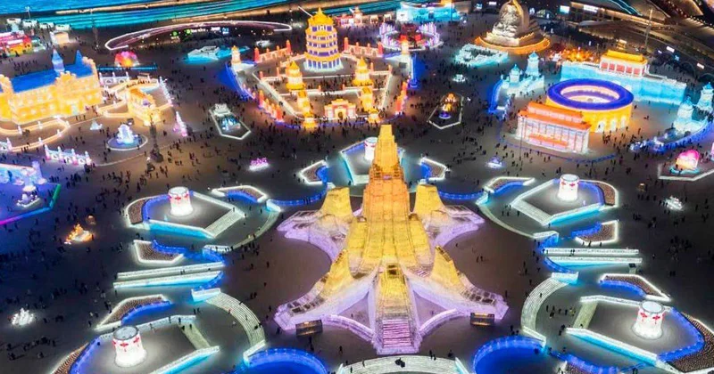 Dünyanın ən böyük buz və qar festivalı başladı VİDEO