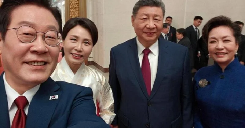 Президент Южной Кореи сделал селфи с Си Цзиньпином ФОТО ВИДЕО