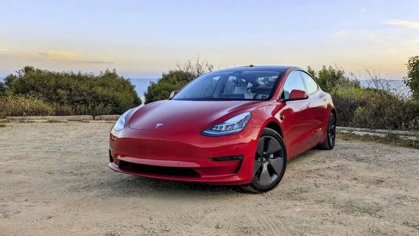 Almaniyada Tesla satışları uğursuzluğa düçar olub