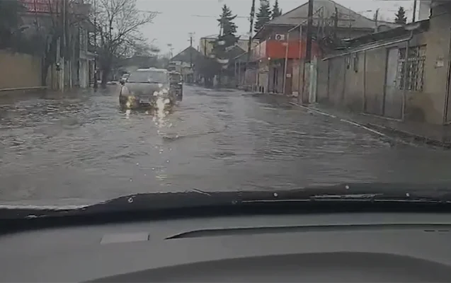 Lənkəranı su basdı Video Fotolar