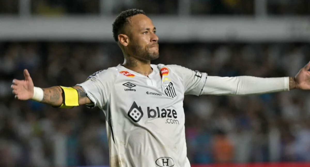 Neymar Santos forması ilə ilk oyununa çıxdı