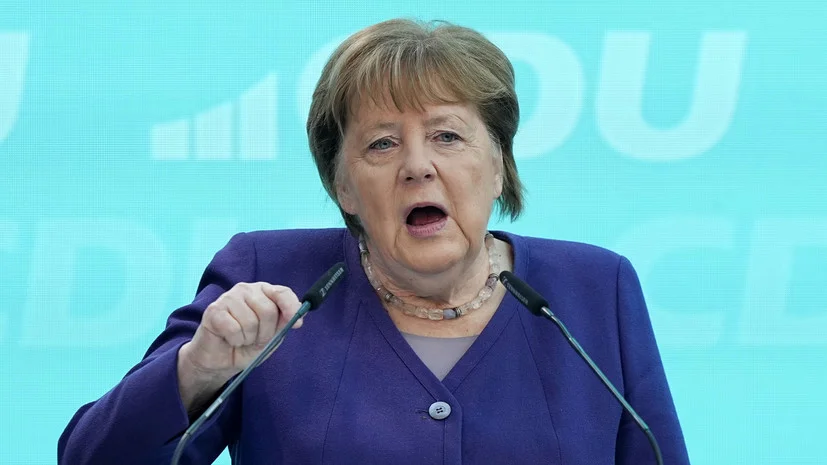 Merkel Almaniyanın qaçqın siyasətini yanlış hesab etmir