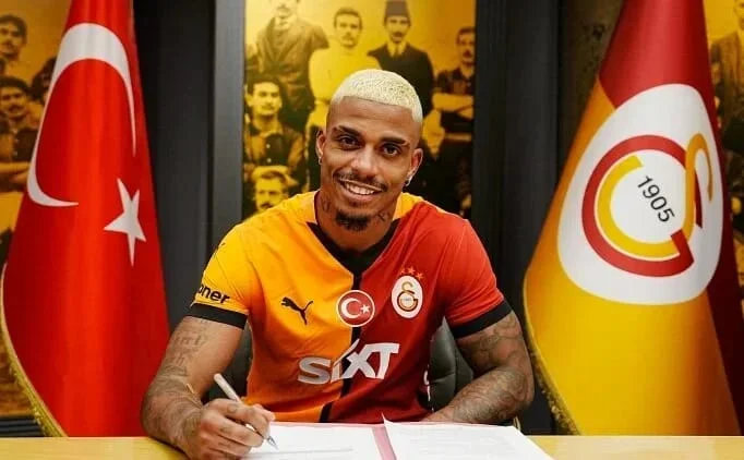 Qalatasaray sabiq futbolçusunu 5 ildən sonra yenə transfer etdi