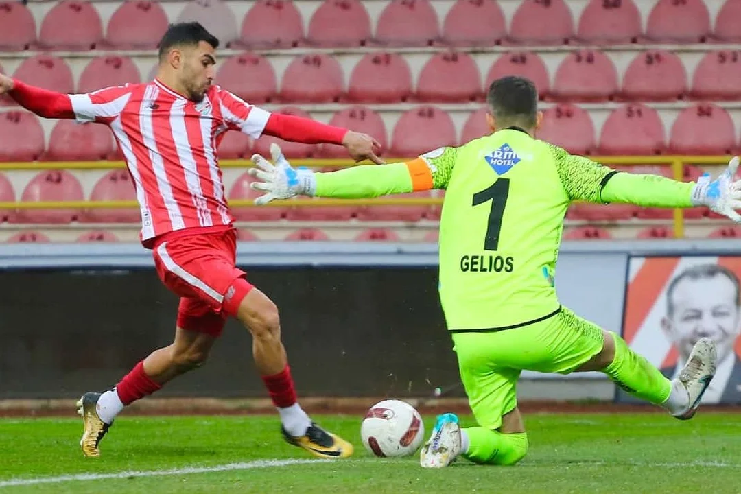 Vüsal İsgəndərli Qalatasaray a qarşı oyunun start heyətində