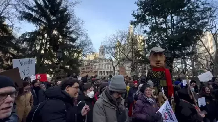 ABŞ də etirazlar davam edir: xalq Tramp və Maska qarşı...