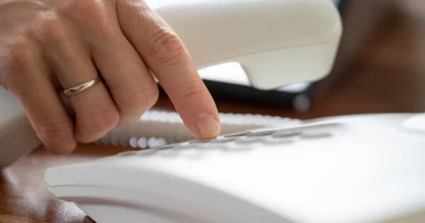 Ev telefonları ləğv olunacaq? Açıqlama