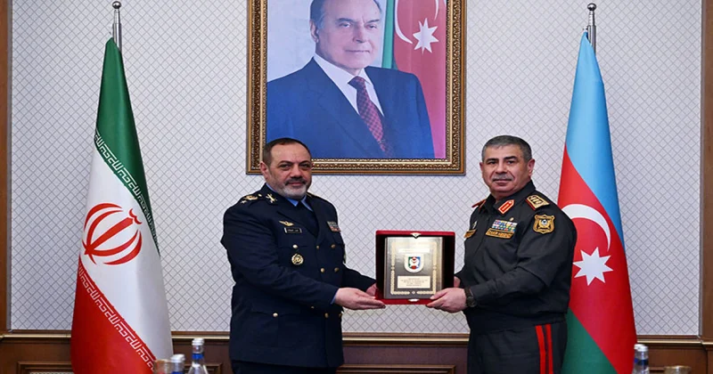 Azərbaycan və İran müdafiə nazirləri regional təhlükəsizliyi müzakirə edib VİDEO