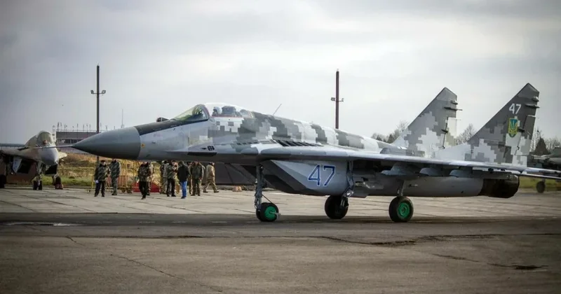 Zelenski: Ukrayna MiQ 29 təyyarələri əvəzinə Polşaya dronlar tədarük etməyə hazırdır