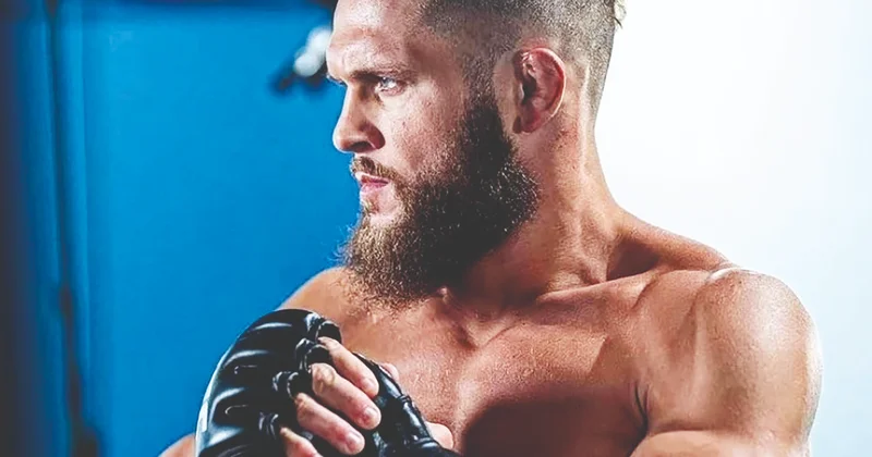 Физиев выбыл из топ 10 UFC