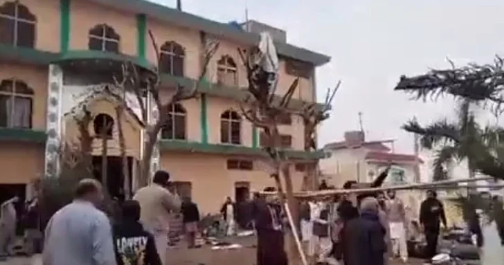 Pakistanda partlayış: Çox sayda ölü və yaralı var VİDEO