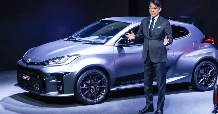 Генеральный директор Toyota Сато уходит в отставку спустя всего три года