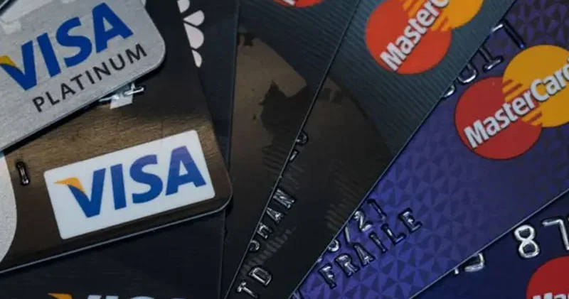 Visa və MasterCard haqları bank xidmətlərini bahalaşdırır? Ekspert şərhi