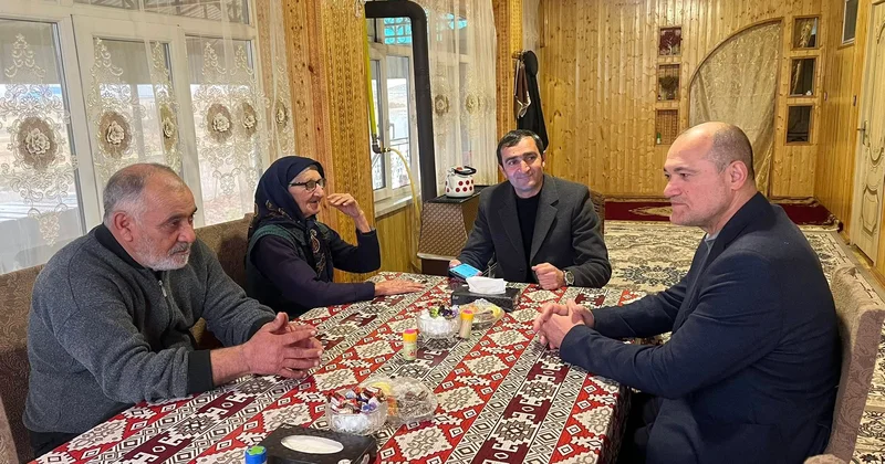 Razi Nurullayev İmişlidə gördüklərindən yazdı: “Hamı problem içində, dərd içində…” FOTOLAR