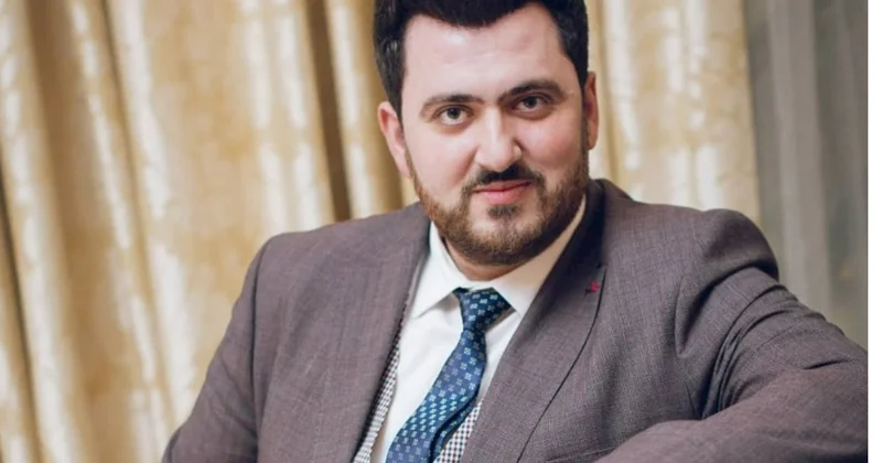 Həmin vaxt Əməkdar artist də liseydə olubmuş KONKRET