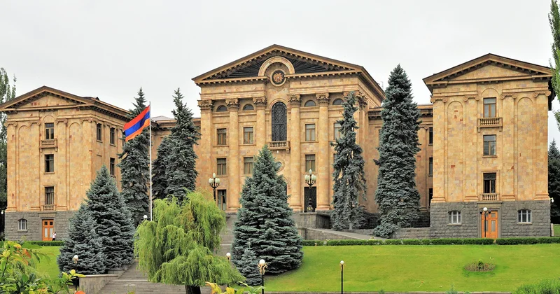 Ermənistanda parlament seçkiləri bu tarixdə keçiriləcək