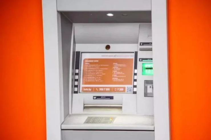 Bankomatlar nağd pul çıxaranları necə tələyə salır?