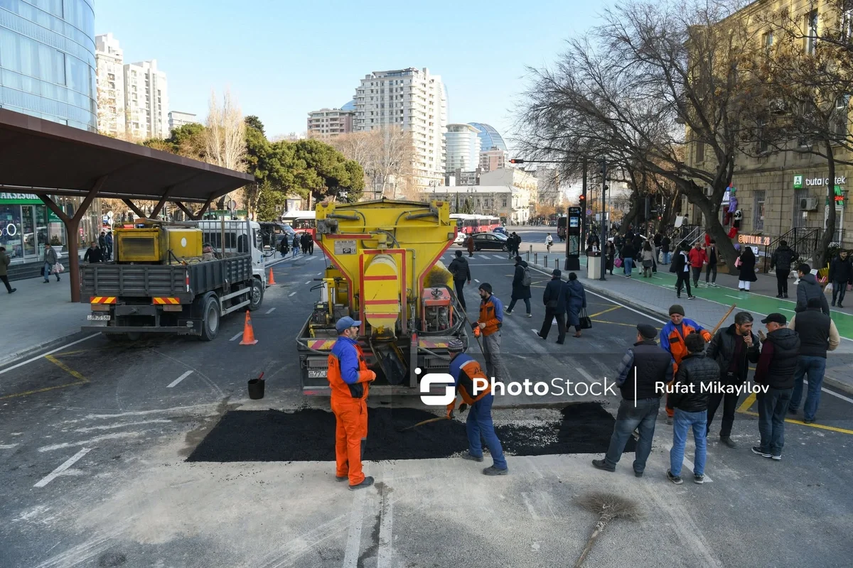 Metronun 28 May stansiyasının qarşısında çökən yol ilə bağlı AÇIQLAMA