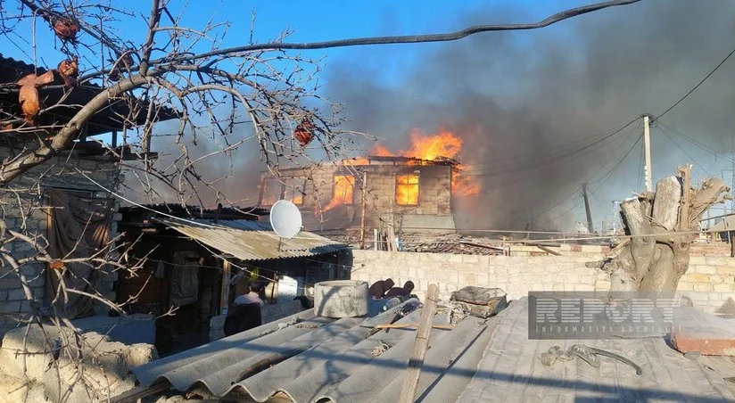 В Гяндже произошел пожар в жилом доме