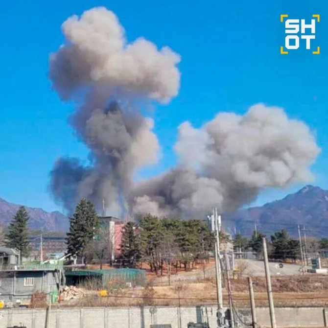 Təlim keçirən hərbi təyyarə səhvən şəhəri bombaladı Yaralılar var