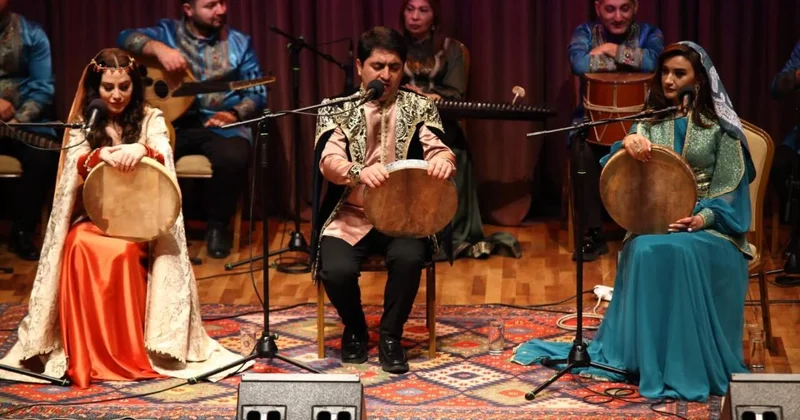 Şüştər və Humayun dəstgahları təqdim olunub FOTO