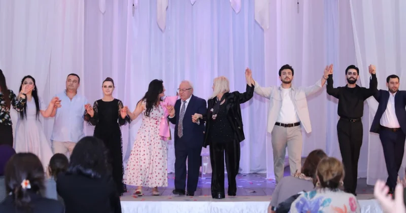 Lənkəranda sənət hadisəsi Gəlinlik paltarı nın səhnə təntənəsi