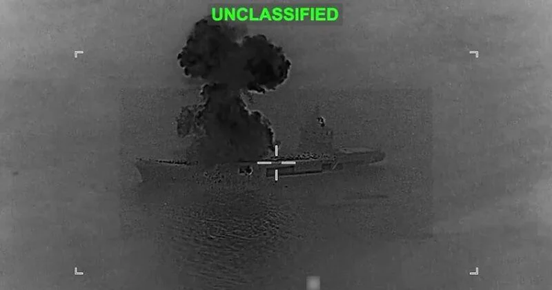 США показали кадры удара по авианосцу ВМС КСИР ВИДЕО