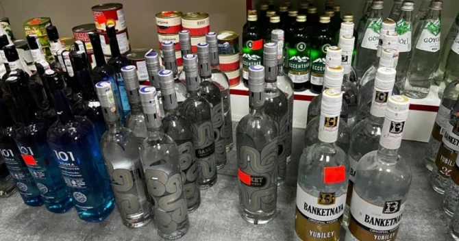 Füzulidə marketdə saxta alkoqollu içkilər aşkarlanıb