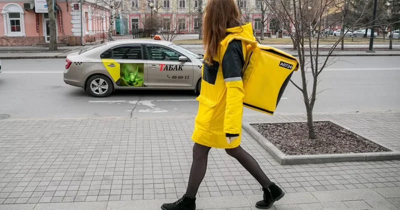 Россиянки все чаще работают курьерами