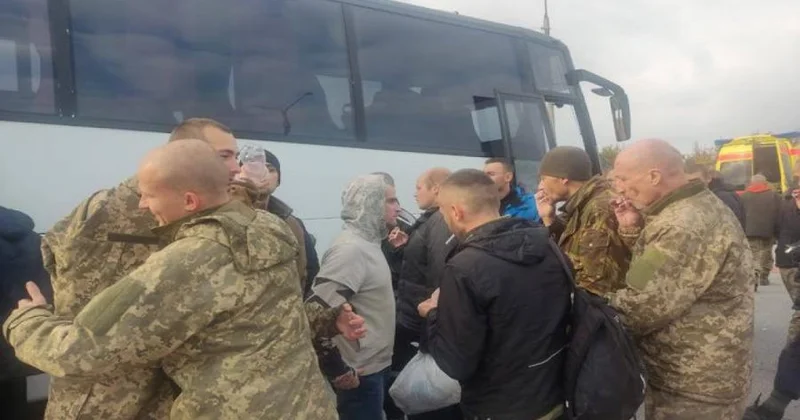 300 hərbçi Rusiyadan Ukraynaya qaytarıldı Daha bir əsir mübadiləsi baş tutdu