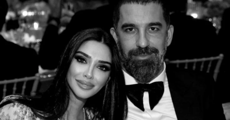 Arda Turanın xanımı bahalı avtomobili və çantası ilə diqqət çəkdi Foto