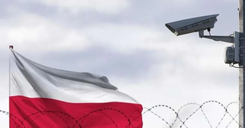 Польша частично закрывает небо