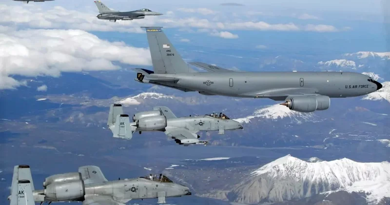 Военная авиация США уже завоевала превосходство в небе над Ираном