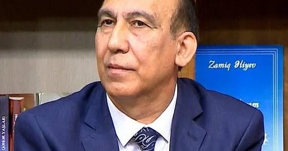 Məhəbbətin çiçəklənir ürəyimin yarasında... Süleyman Rüstəm 120
