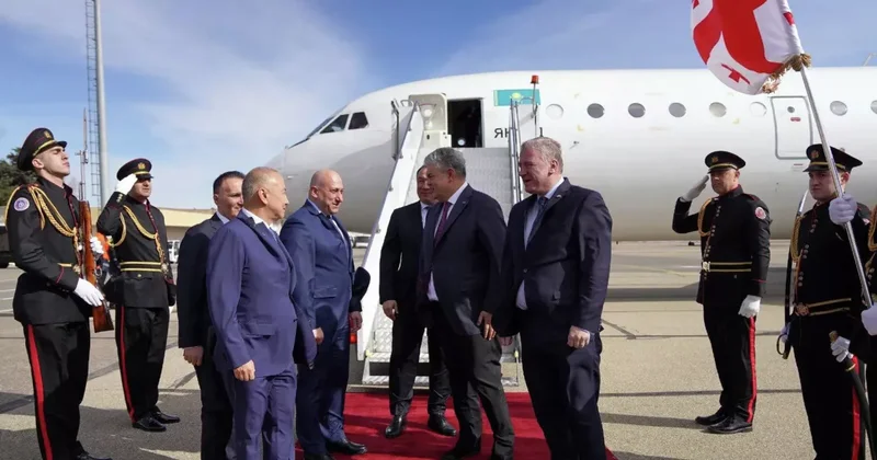 Глава МИД Казахстана прибыл в Грузию