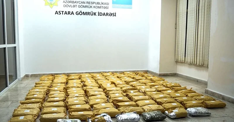 ГТК Азербайджана пресек контрабанду более 63 кг наркотиков в грузе киви