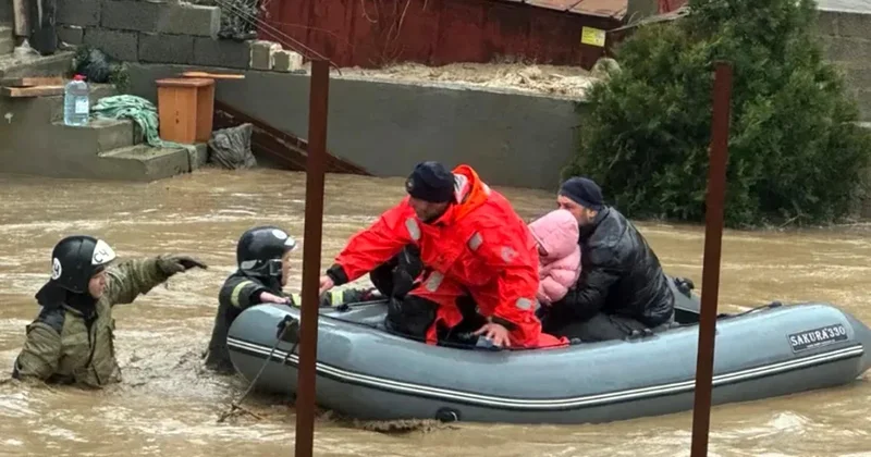 В Махачкале из подтопленных домов эвакуировали 758 человек