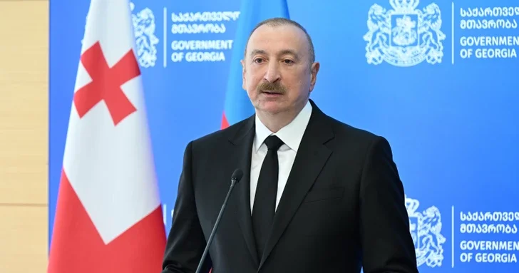 Президент Азербайджана: Ведутся работы по расширению транспортных коридоров
