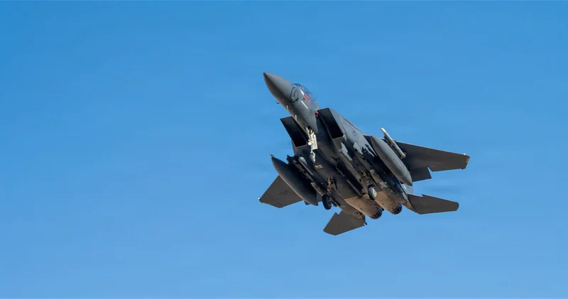 Трамп заявил, что иранские силы сбили F 15 из портативной ракетницы