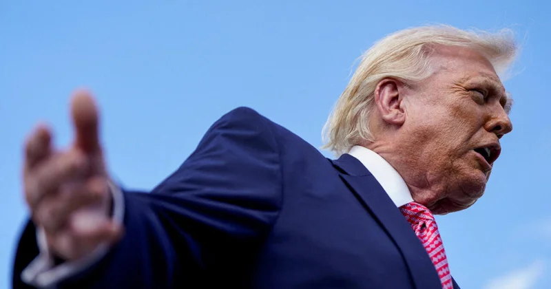 Трамп пообещал не нападать на Канаду