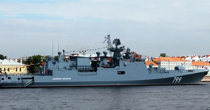 Украинские дроны атаковали фрегат Адмирал Макаров в порту Новороссийска РФ