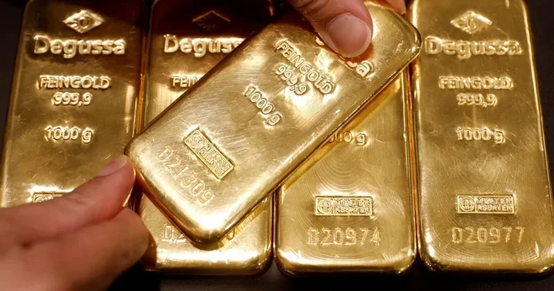 Банк Франции заработал €12,8 млрд на операциях с золотом
