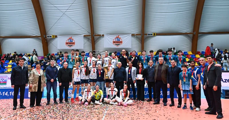 “Veysəloğlu” və “Avrora”nın həmtəsisçisi olduğu voleybol komandası Azərbaycan birinciliyinin qalibi oldu