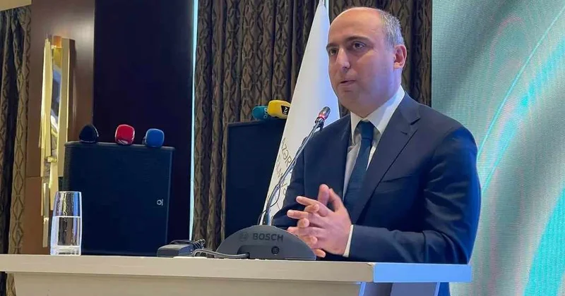Emin Əmrullayevin məzunlara qəsdi: səbəb nədir? VİDEO