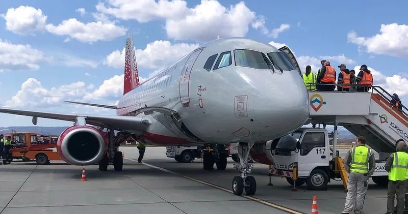 Superjet 100 Yujno Saxalinsk hava limanına təcili eniş edib