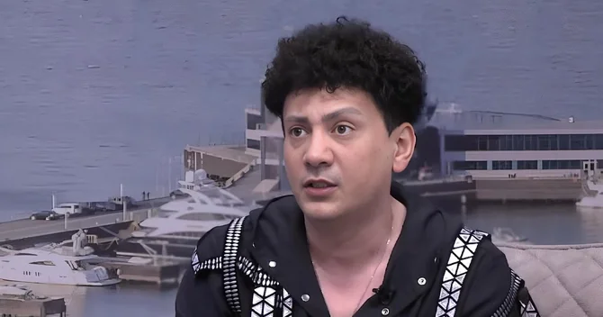 Sərxan Kərəmoğlu 115 sənətçi ilə dostluğuna son qoyub